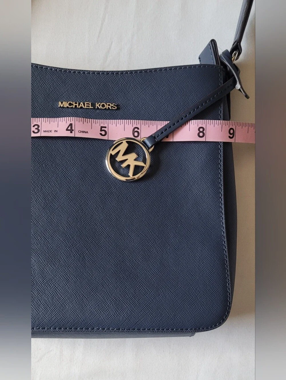 Michael Kors Jet Set Navy Small Crossbody Bag  Adjustable Strap. NWOT.